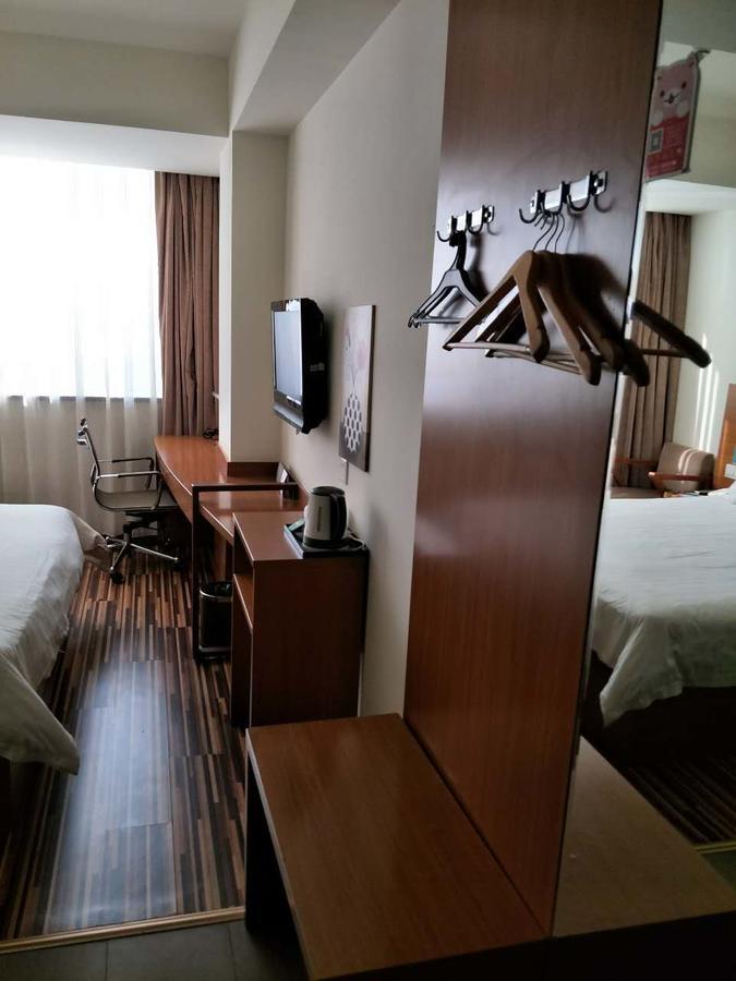 Goldmet Inn Taiyuan Dananamen Екстериор снимка
